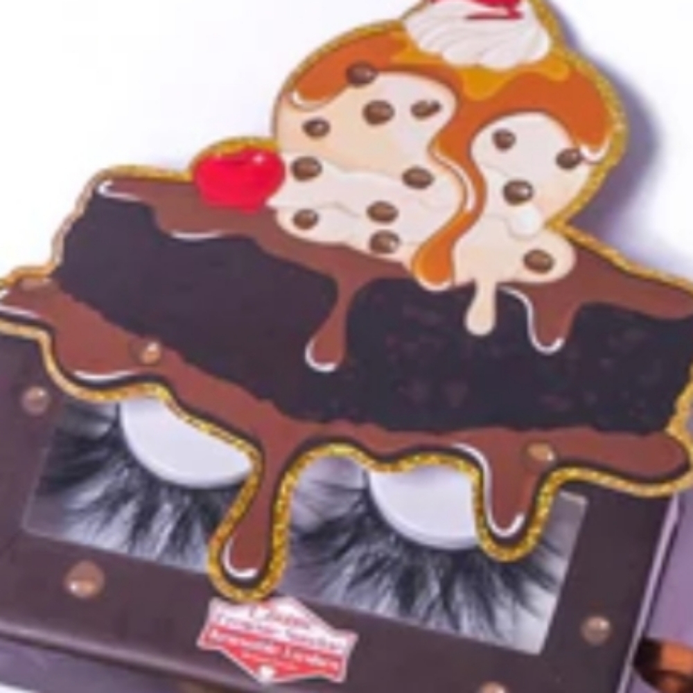 Bombshell Cosmetica Lashes Brownie Sundae